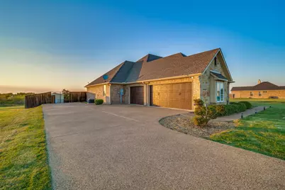 1165 Chartres Street, Oak Ridge, TX 75142 - Photo 5