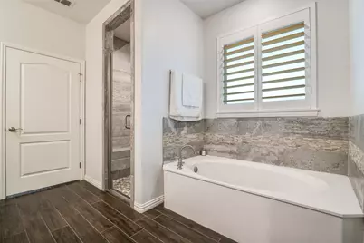 1165 Chartres Street, Oak Ridge, TX 75142 - Photo 31