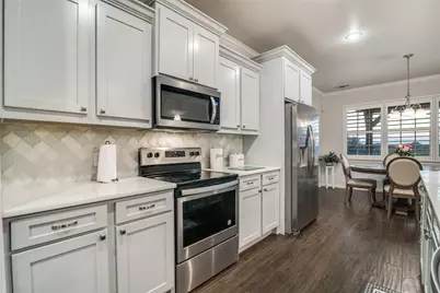 1165 Chartres Street, Oak Ridge, TX 75142 - Photo 15