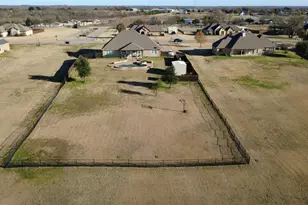 1165 Chartres St, Oak Ridge, TX 75142 - Photo 39