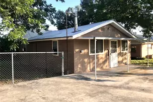 1211 Hutchings St, Goldthwaite, TX 76844 - Photo 23