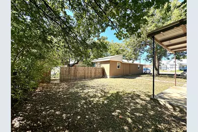 1211 Hutchings Street, Goldthwaite, TX 76844 - Photo 21