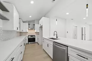 710 S Glasgow Dr, Dallas, TX 75223 - Photo 11