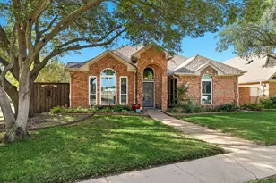 900 McCoy Dr, Irving, TX 75062 - Photo 1