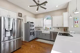 900 McCoy Dr, Irving, TX 75062 - Photo 13