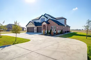 8024 Harvest Dr, Grandview, TX 76050 - Photo 3