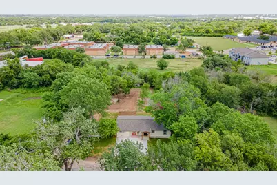 201 S Coulston Street, Granbury, TX 76048 - Photo 27