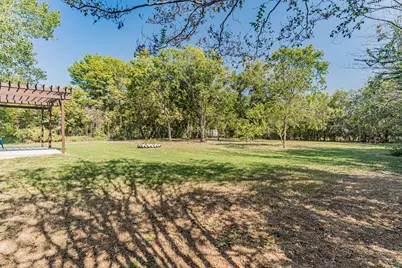 201 S Coulston Street, Granbury, TX 76048 - Photo 7