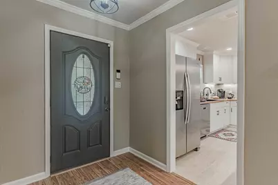 201 S Coulston Street, Granbury, TX 76048 - Photo 9