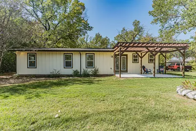 201 S Coulston Street, Granbury, TX 76048 - Photo 5