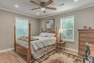 201 S Coulston St, Granbury, TX 76048 - Photo 23