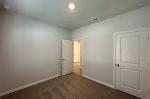 413 Passenger, Fort Worth, TX 76131 - Photo 9