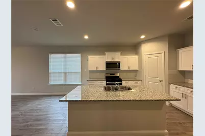 413 Passenger, Fort Worth, TX 76131 - Photo 11