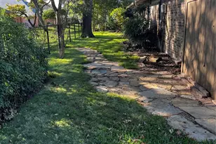 2204 Bridge View Ln, Plano, TX 75093 - Photo 3