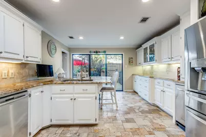 2204 Bridge View Lane, Plano, TX 75093 - Photo 9