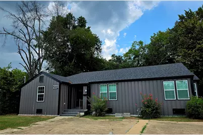 2231 Clarksville Street, Paris, TX 75460 - Photo 1