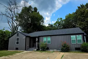 2231 Clarksville St, Paris, TX 75460 - Photo 1