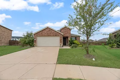 1802 Aslynn Circle, Aubrey, TX 76227 - Photo 1