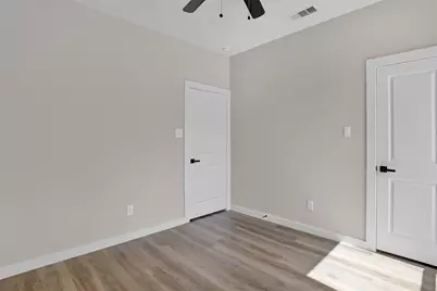 705 E Hanna Street, Denison, TX 75021 - Photo 17