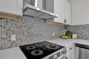 705 E Hanna St, Denison, TX 75021 - Photo 9