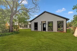 705 E Hanna St, Denison, TX 75021 - Photo 23