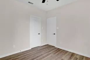 705 E Hanna St, Denison, TX 75021 - Photo 19