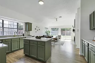 823 Shady Brook Ln, Cedar Hill, TX 75104 - Photo 7