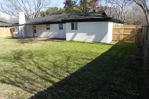 121 N Wisteria St, Mansfield, TX 76063 - Photo 25