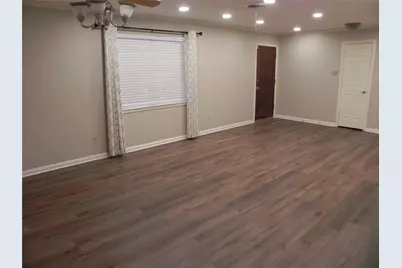 121 N Wisteria Street, Mansfield, TX 76063 - Photo 5