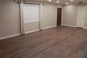 121 N Wisteria St, Mansfield, TX 76063 - Photo 5