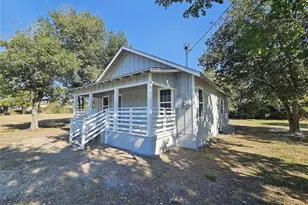 510 S Waco St, Groesbeck, TX 76642 - Photo 3