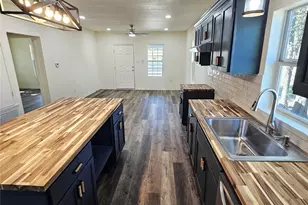 510 S Waco St, Groesbeck, TX 76642 - Photo 9