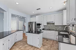 7713 La Guardia Dr, Plano, TX 75025 - Photo 9