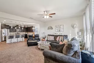 2606 Sunburst Dr, Glenn Heights, TX 75154 - Photo 5