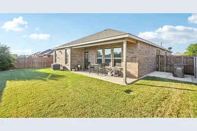 2606 Sunburst Drive, Glenn Heights, TX 75154 - Photo 33