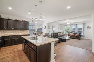 2606 Sunburst Dr, Glenn Heights, TX 75154 - Photo 11