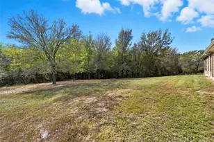 2947 Muirfield Ave, Grand Prairie, TX 75104 - Photo 31