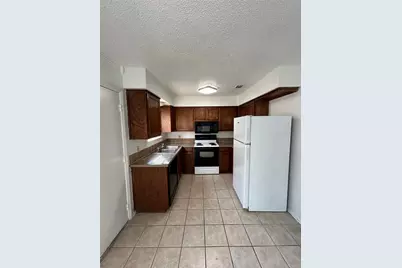 3006 W Sycamore Circle, Euless, TX 76040 - Photo 5