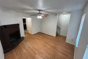 3006 W Sycamore Cir, Euless, TX 76040 - Photo 3