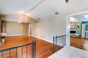 1309 Driftwood Dr, Euless, TX 76040 - Photo 3