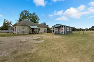 205 Gandy St, Lipan, TX 76462 - Photo 21