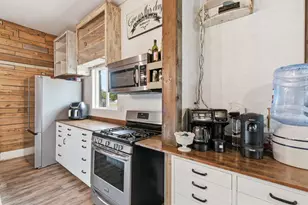 205 Gandy St, Lipan, TX 76462 - Photo 9