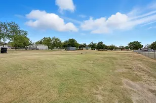 205 Gandy St, Lipan, TX 76462 - Photo 29