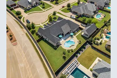 2209 Lyons, Midlothian, TX 76065 - Photo 5