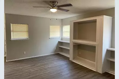 826 Samuels Avenue, Fort Worth, TX 76102 - Photo 3