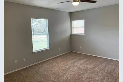 826 Samuels Avenue, Fort Worth, TX 76102 - Photo 17