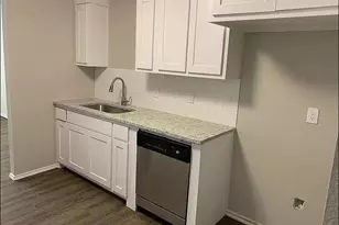 826 Samuels Ave, Fort Worth, TX 76102 - Photo 9