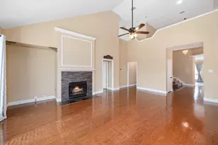 6923 Briarwood Dr, Fort Worth, TX 76132 - Photo 3