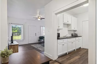 112 W 8th Street, Dallas, TX 75208 - Photo 11