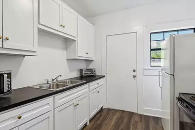 112 W 8th Street, Dallas, TX 75208 - Photo 13